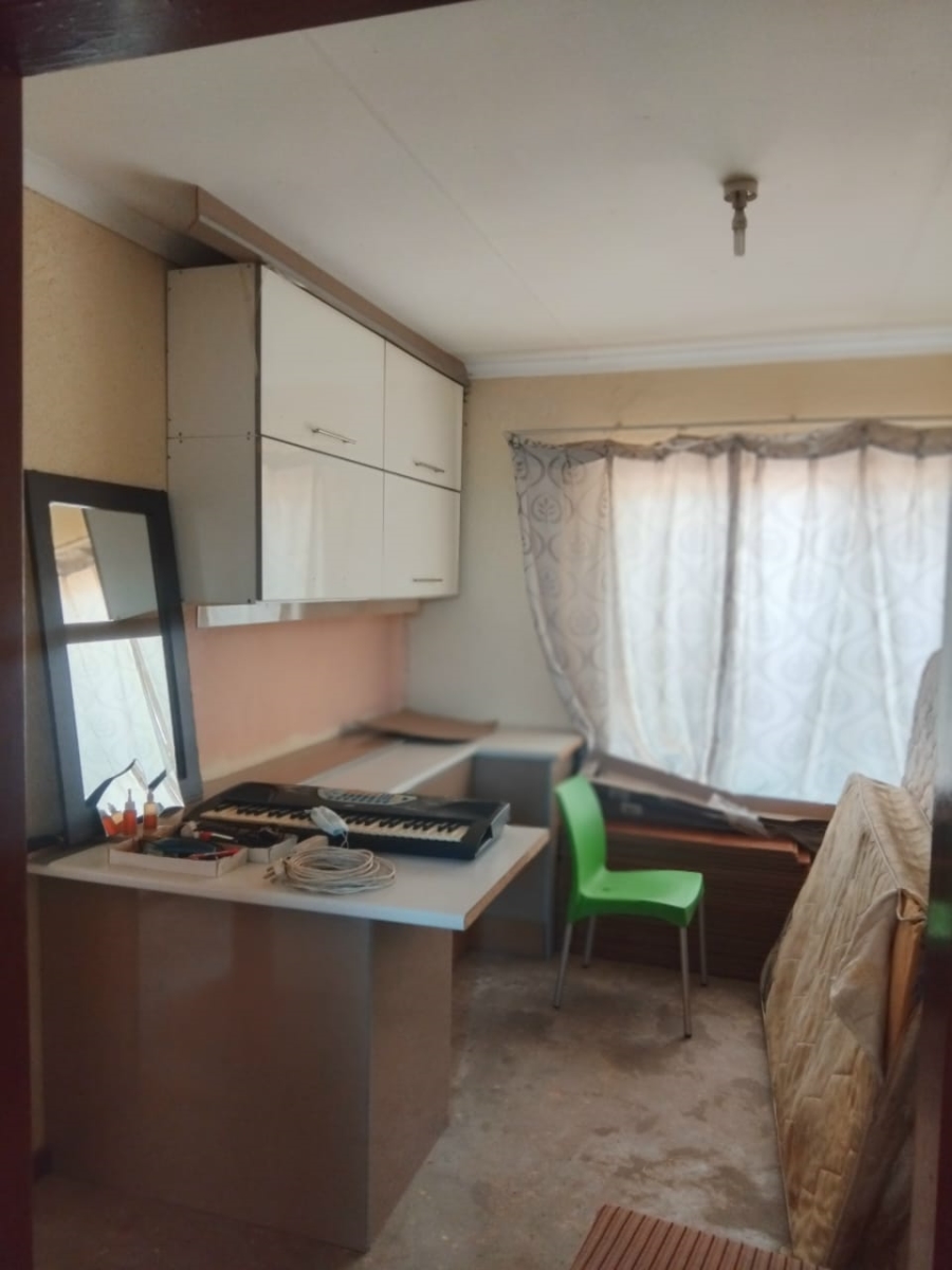 2 Bedroom Property for Sale in Tlhabane West North West